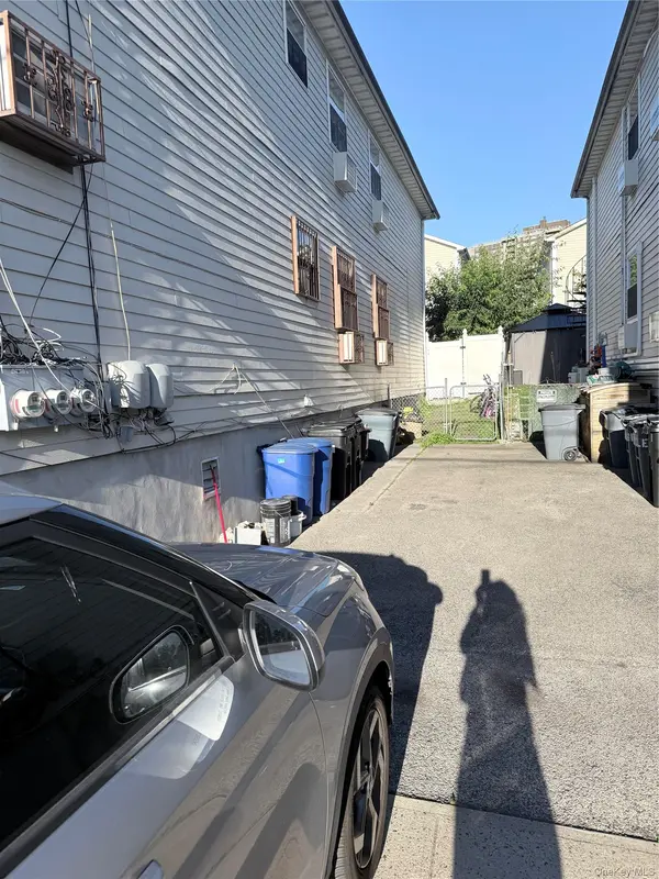 2924 Ely AVE, Bronx, NY 10469