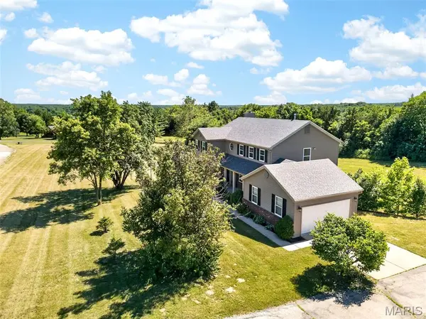 1131 Jade DR, Moscow Mills, MO 63362