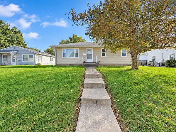 1541 Florence LN, Davenport, IA 52804