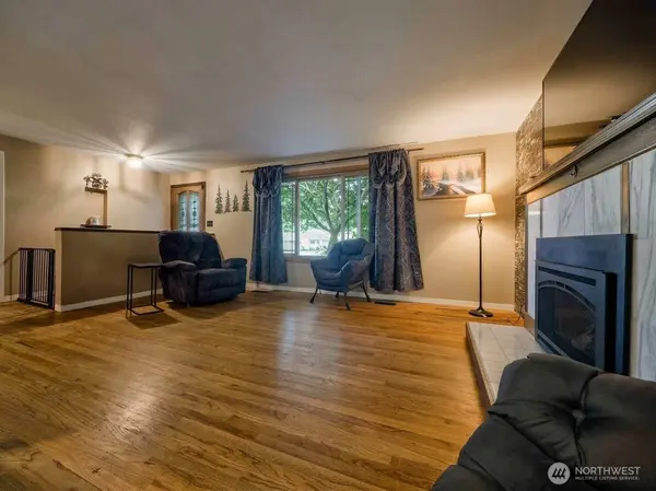 30443 3rd AVE S, Federal Way, WA 98003