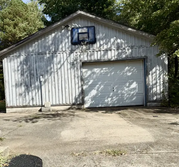 535 Roselawn Dr, Clarksville, TN 37042