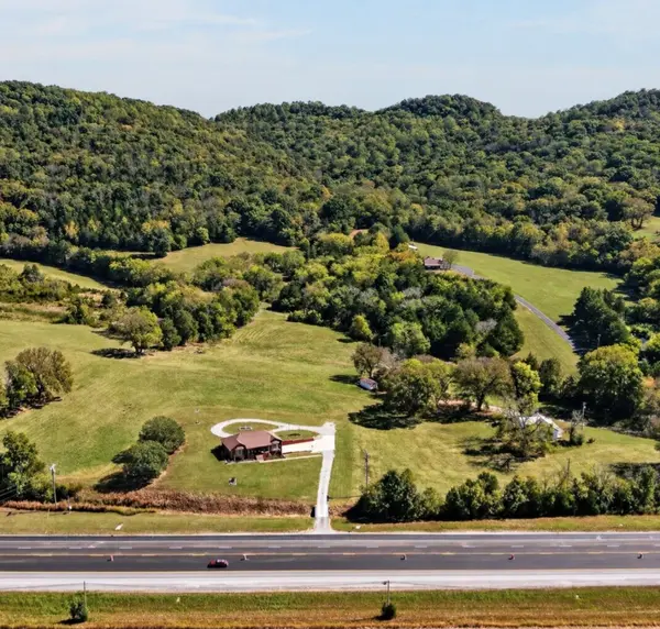 12476 Nashville Hwy, Liberty, TN 37095
