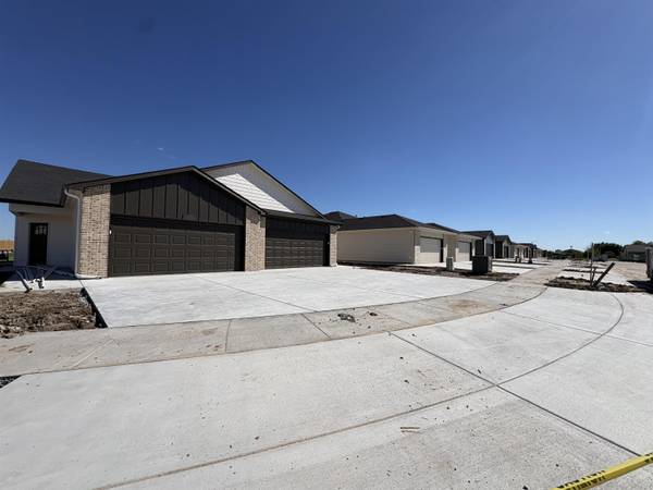 2904 S Denene St., Wichita, KS 67215