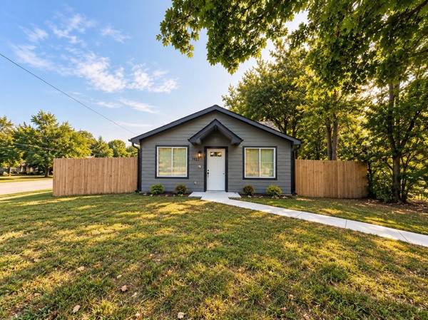 1927 E Looman, Wichita, KS 67219