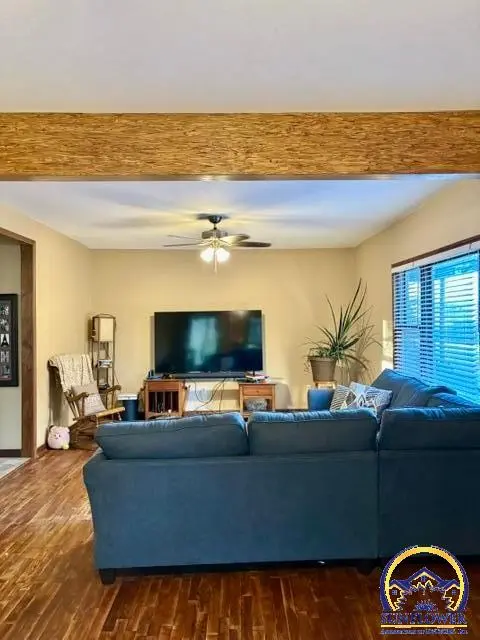 7988 22nd ST, Perry, KS 66073