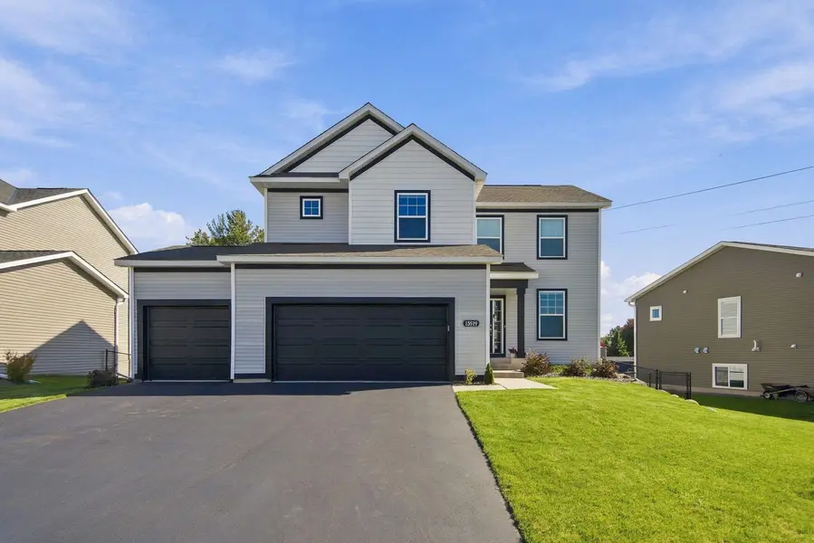 15519 Goodview TRL N, Hugo, MN 55038