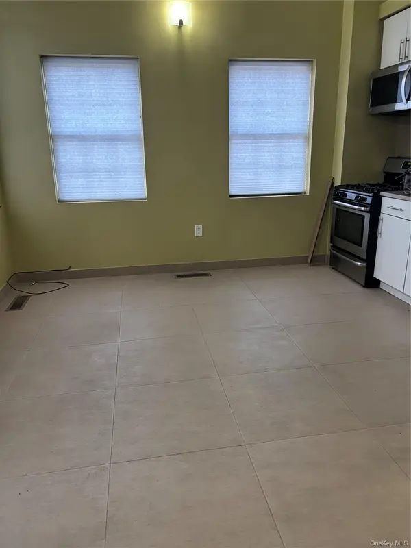 106 Ditmarts BLVD, East Elmhurst, NY 11369