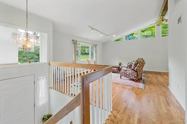 60 Smith Hill RD, Airmont, NY 10952