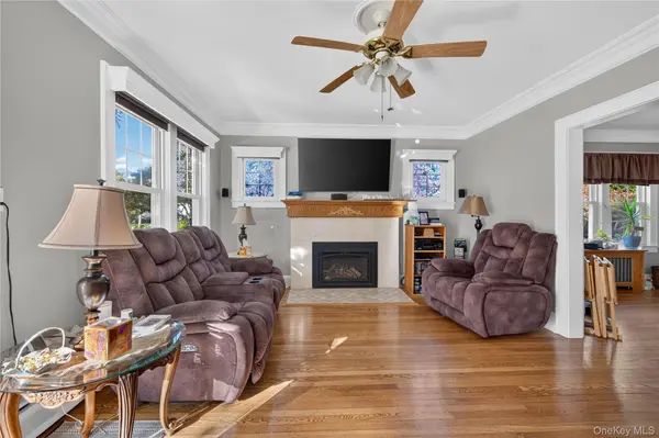 69 Robert ST, Patchogue, NY 11772