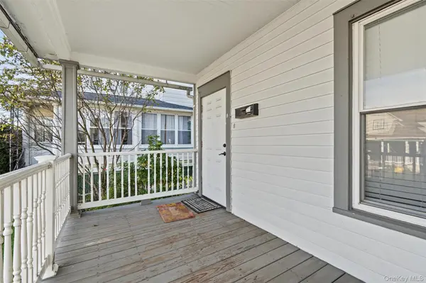 18 Chestnut ST #Left, Middletown, NY 10940