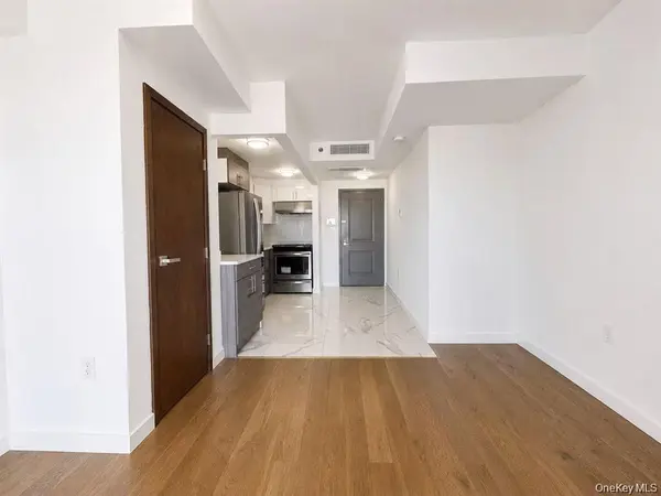 7009 45th AVE #7C, Woodside, NY 11377