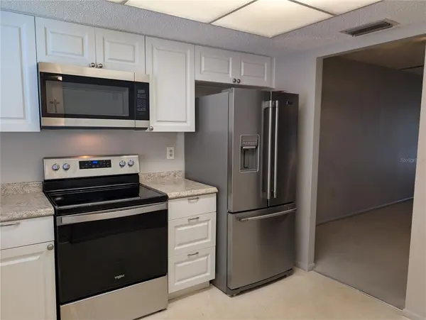 3570 LAKE BAYSHORE DR #K-206, Bradenton, FL 34205