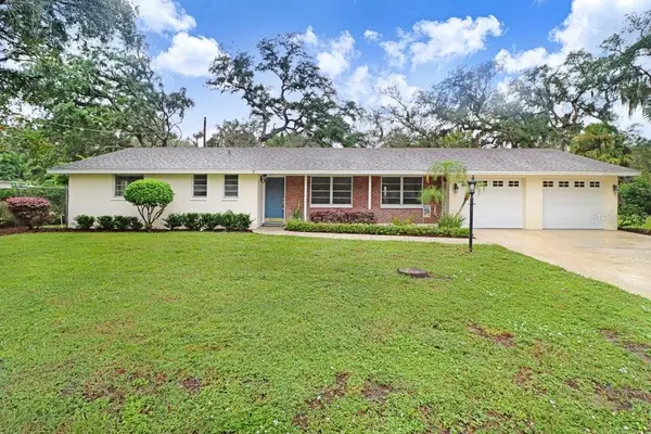 12108 N 53RD ST, Temple Terrace, FL 33617