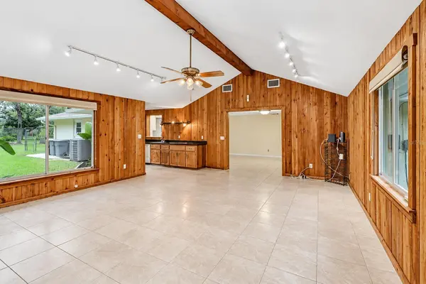 12108 N 53RD ST, Temple Terrace, FL 33617