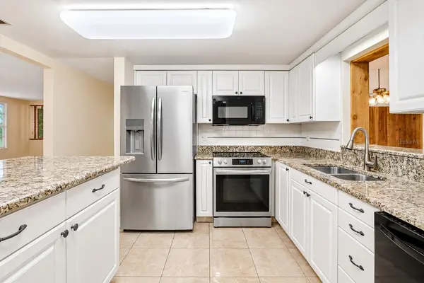 12108 N 53RD ST, Temple Terrace, FL 33617
