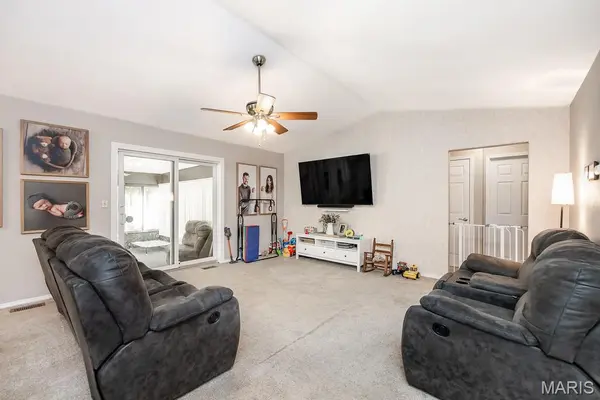 40 Innsbruck LN, Shiloh, IL 62221