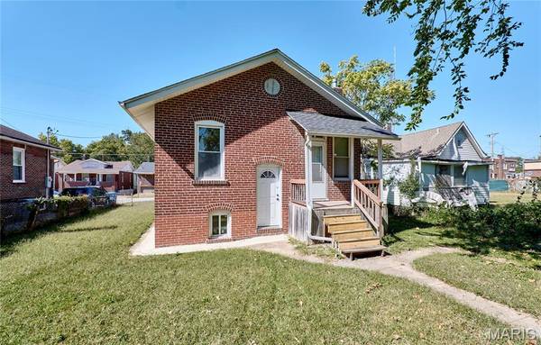 1224 Griefield PL, St Louis, MO 63133