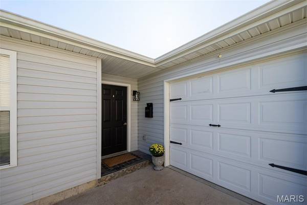 513 S 1st ST, Pacific, MO 63069