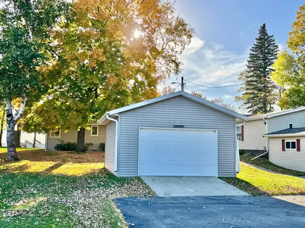 43833 Inlet Beach RD, Pelican Rapids, MN 56572