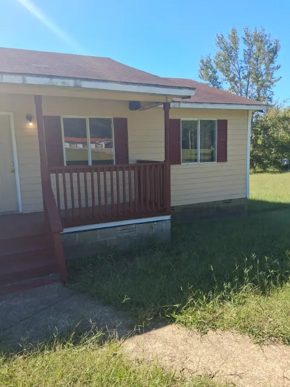 120 Clifft Rd, Bolivar, TN 38008