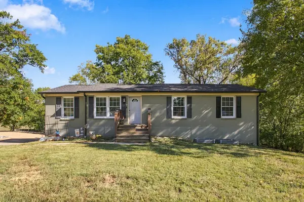 1570 White Dr, Lewisburg, TN 37091