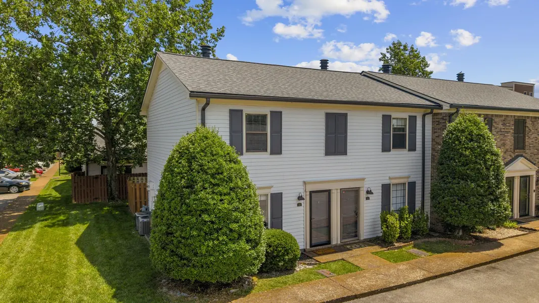 110 Academy Sq, Nashville, TN 37210