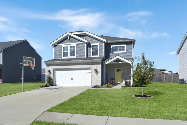 5352 Bloomsbury CT, Newburgh, IN 47630