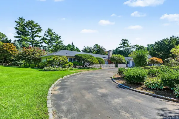 1 Cornwells Beach RD, Port Washington, NY 11050