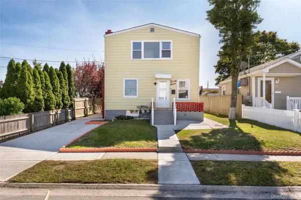 27 Piave TER, Lindenhurst, NY 11757