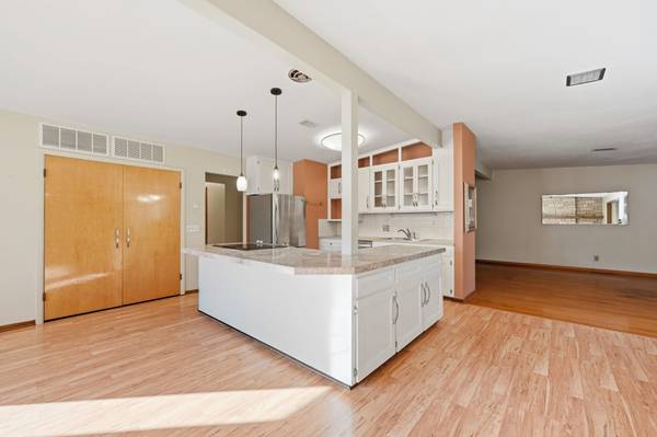 1900 W Nottingham, Wichita, KS 67204