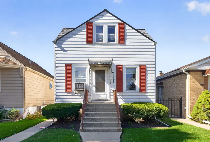 4132 N Osceola AVE, Norridge, IL 60706