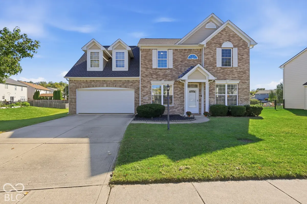 8035 Meadow Bend LN, Indianapolis, IN 46259