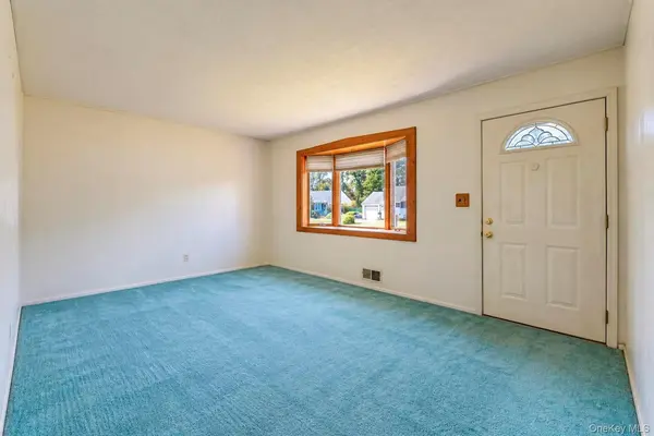 34 Midday DR, Centereach, NY 11720