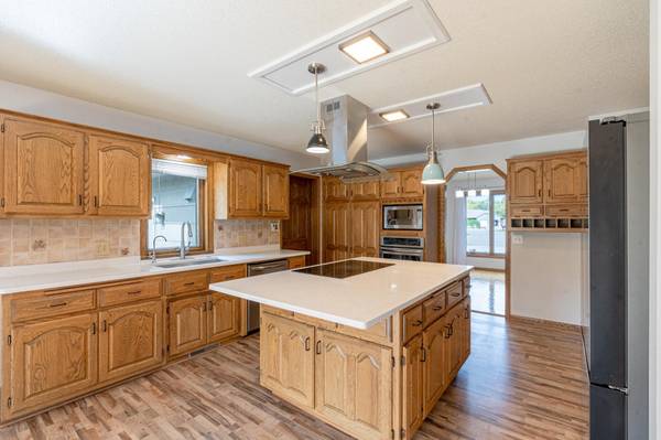 14008 Yellow Pine ST NW, Andover, MN 55304