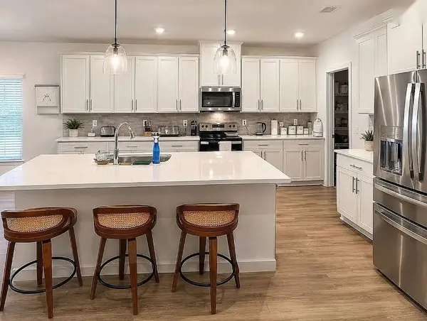 2352 Woodmeadow Dr, Clarksville, TN 37043