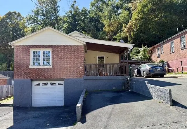 11 Phyllis DR, Ellenville, NY 12428
