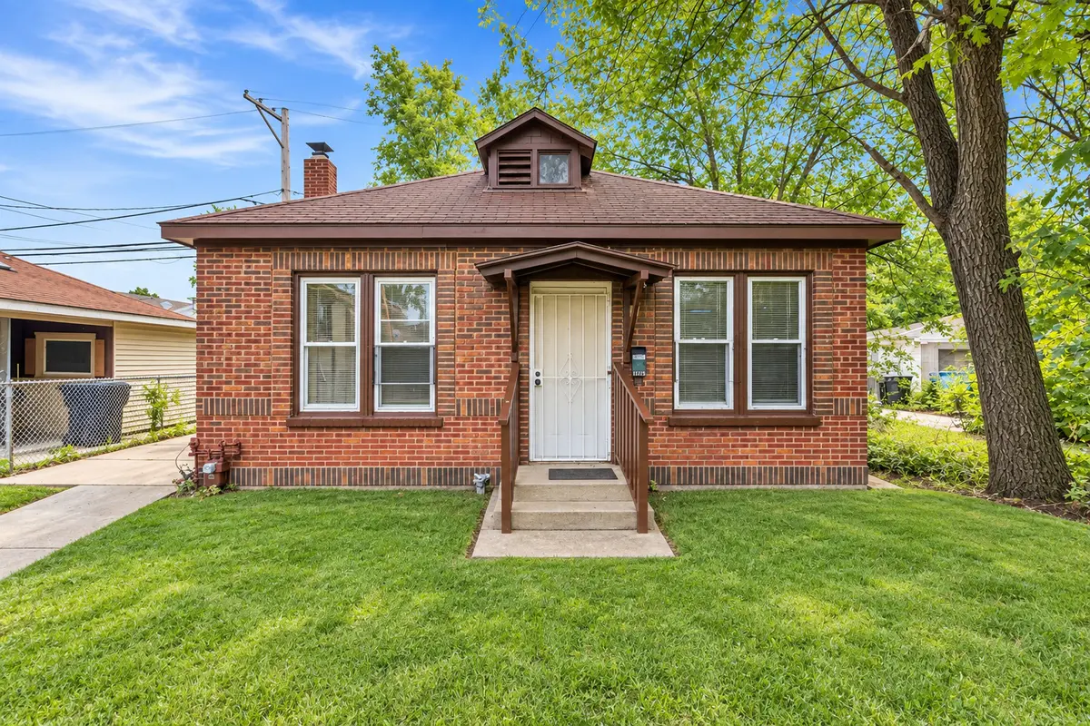 10215 S Aberdeen ST, Chicago, IL 60643