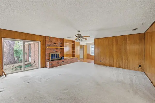 3845 Delmas Drive, Benbrook, TX 76116