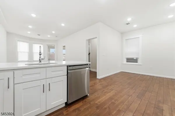 244 Clinton Ave #1, Jersey City, NJ 07304
