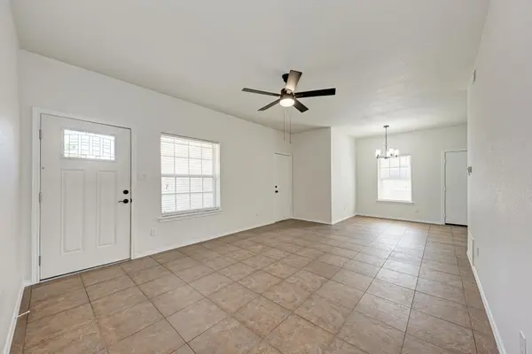 407 Bent Wood DR, Leander, TX 78641