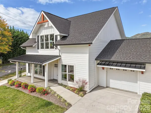 11 Riemar LN, Waynesville, NC 28786