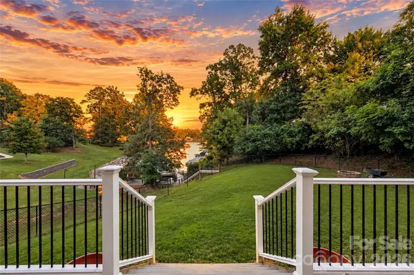 7365 Gabriel ST, Sherrills Ford, NC 28673