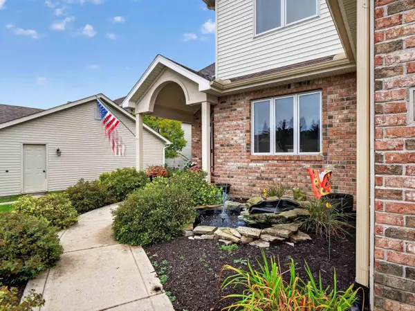 11034 Cedar TRL, Fort Wayne, IN 46845-8993