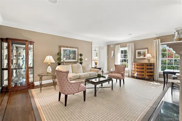 87 4th ST, Garden City, NY 11530