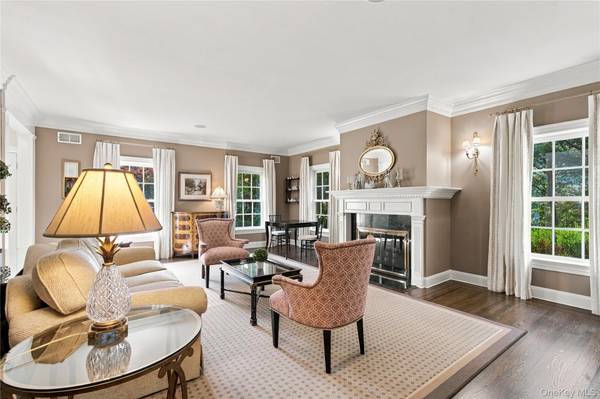 87 4th ST, Garden City, NY 11530