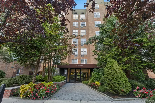 18-40 211th ST #3J, Bayside, NY 11360