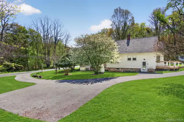 721 Goshen TPKE, Circleville, NY 10919