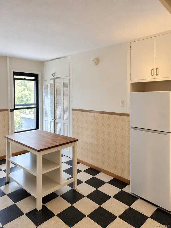 264 Driggs AVE #2R, Brooklyn, NY 11222