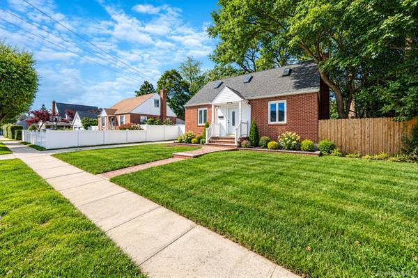 167 Stanton BLVD, Uniondale, NY 11553