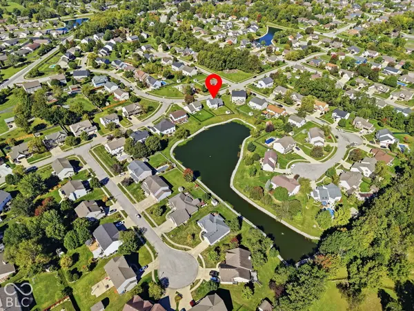 8035 Meadow Bend LN, Indianapolis, IN 46259